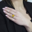 Anello Labriola dorato con pietra giallo citrino