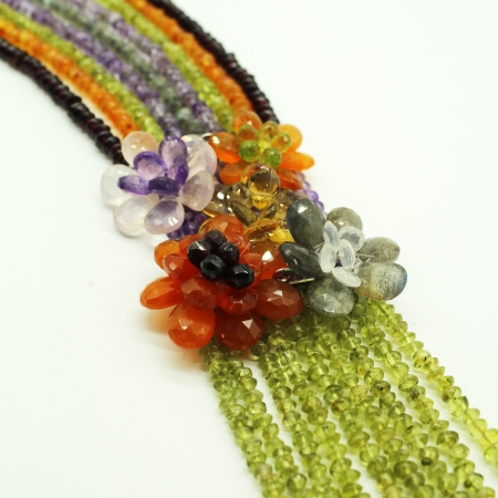 Collana Ottaviani multicolor con fiori laterali