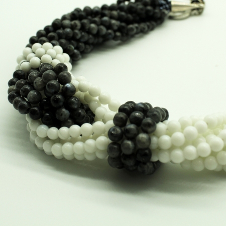 Ottaviani necklace with white and gray pearls