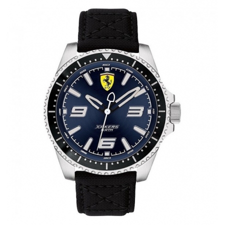 Orologio Ferrari con cinturino in pelle e quadrante blu in acciaio